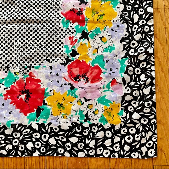 Vintage 1960’s Avon Square Scarf Made In Italy Floral Black White Red Yellow - Picture 5 of 8